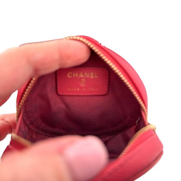 Chanel Red Quilted Caviar Leather Round Coin Purse with CC Logo - Picture 2 of 4